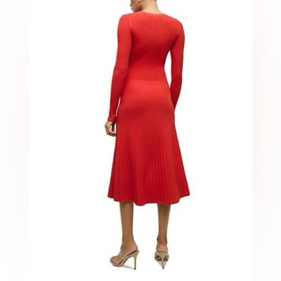 Adrianne Landau red sweater dress. Very flattering hugs the curves. LG - Picture 2 of 10